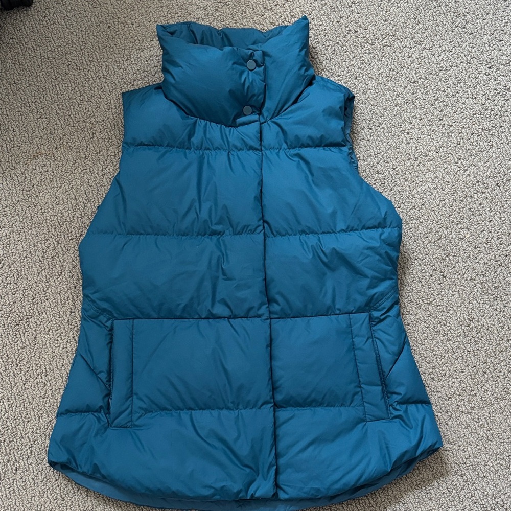 Athleta Teal Puffer Vest